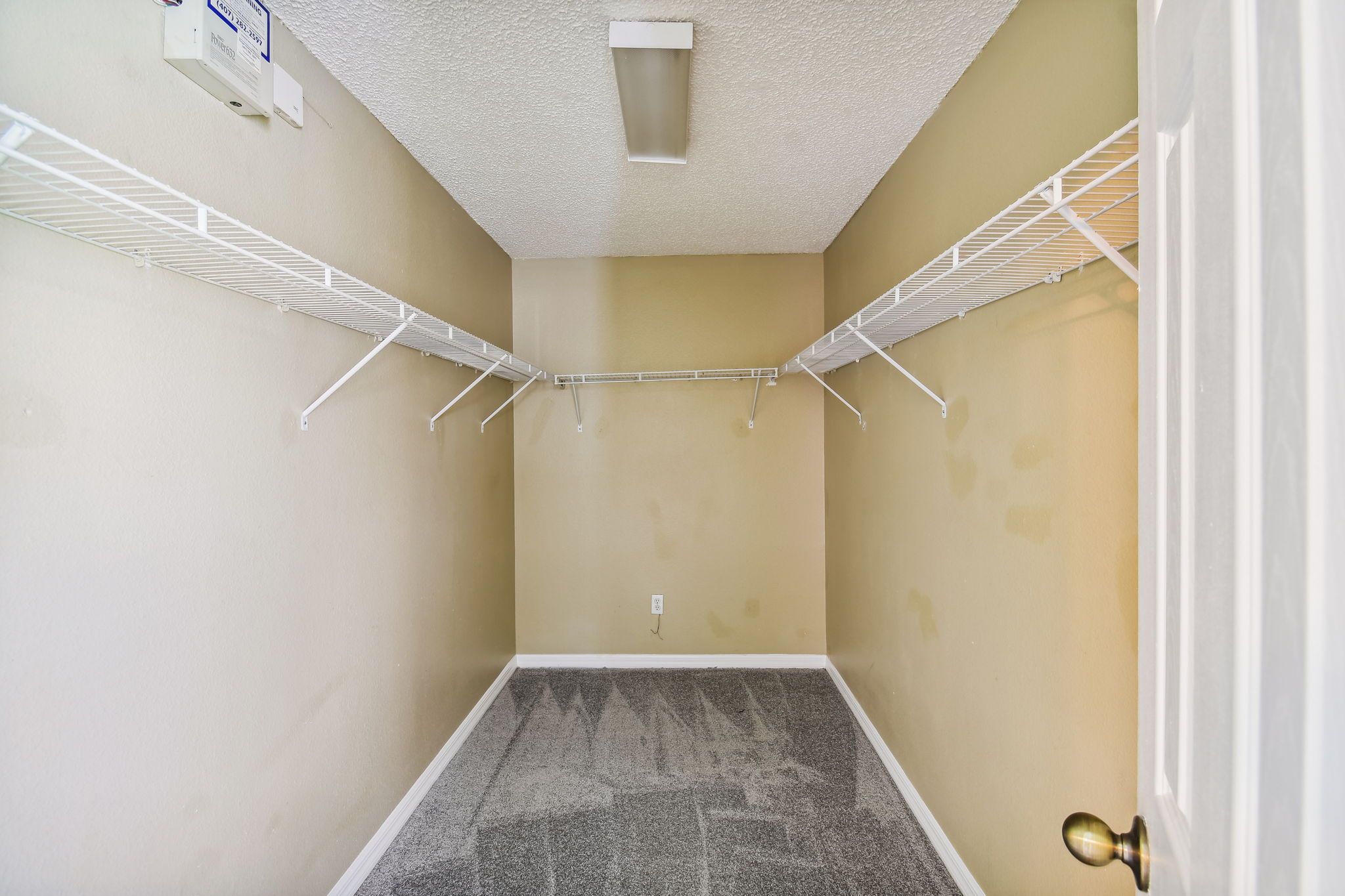 Large walk-in closet in master suite