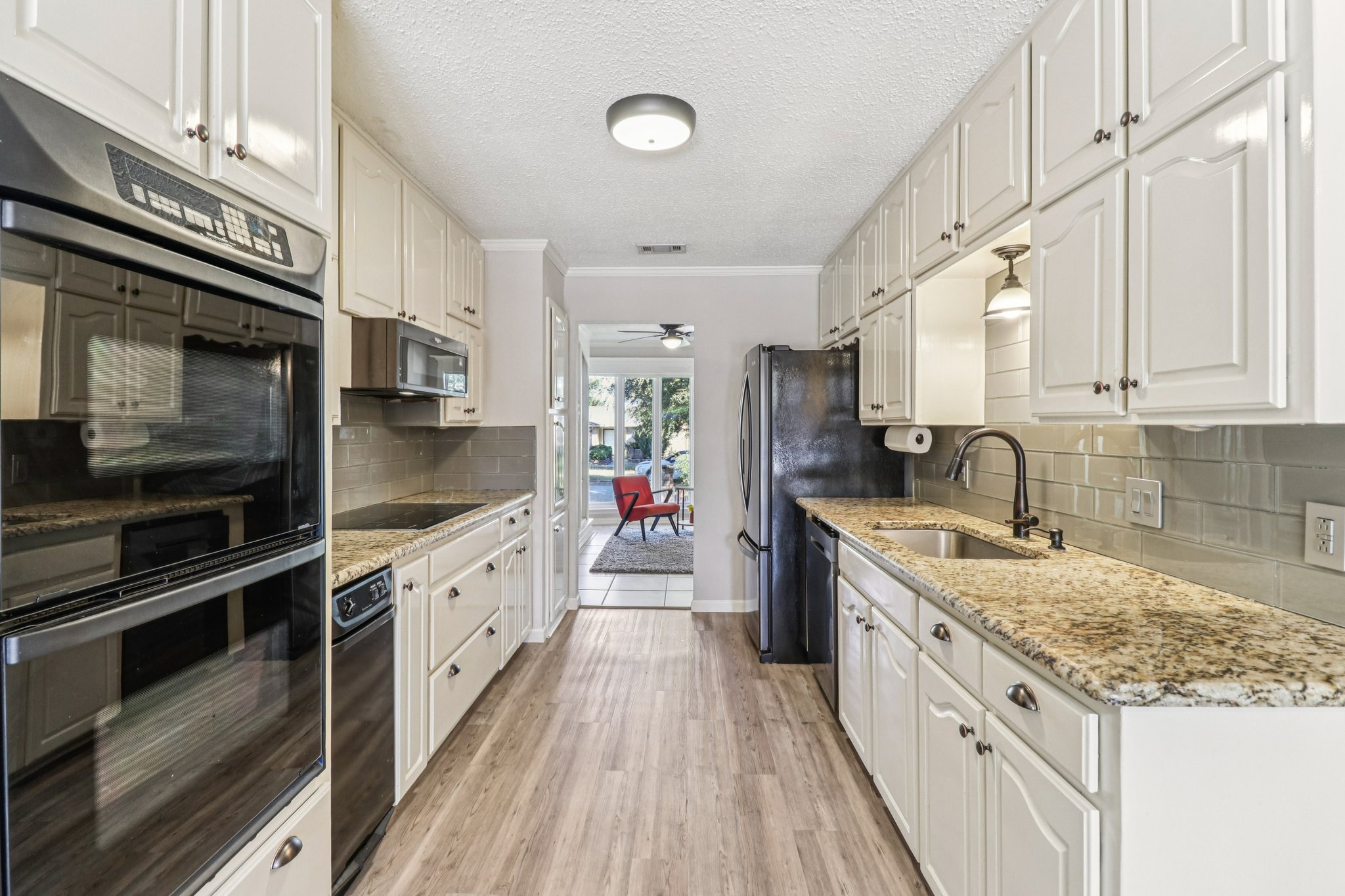 Overhill Ct-L2110-013.jpg