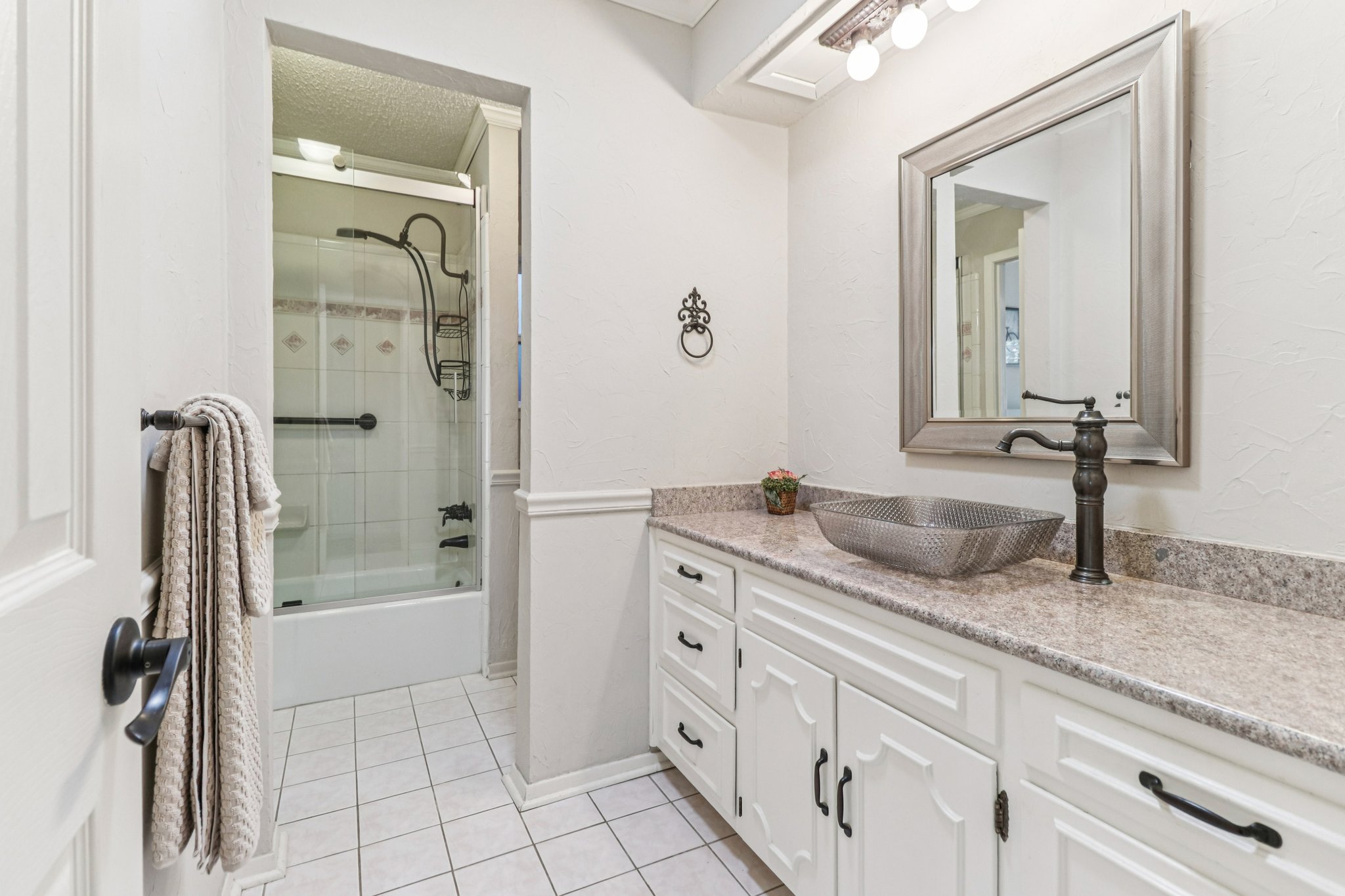 Overhill Ct-L2110-045.jpg