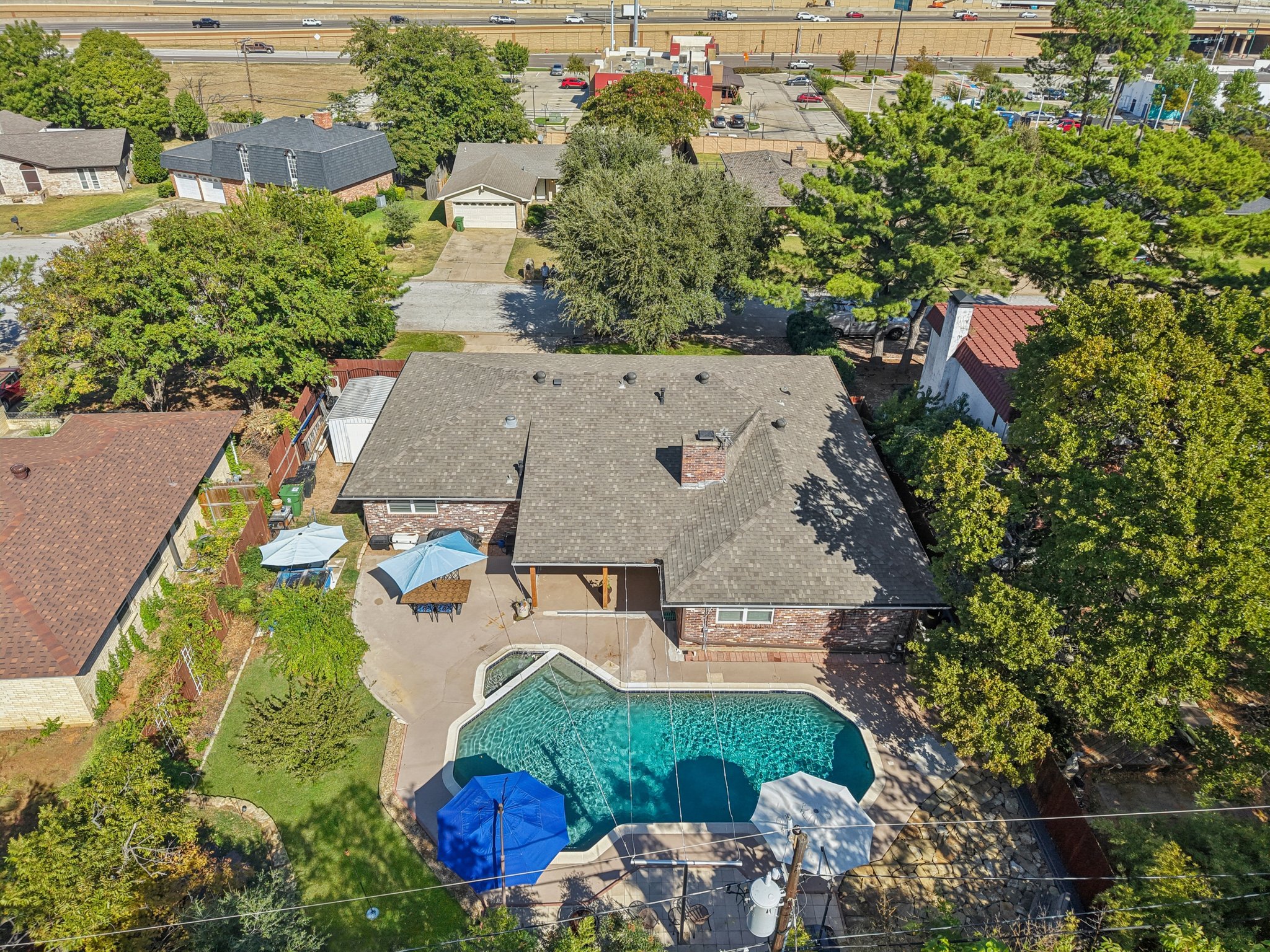Overhill Ct-L2110-062.jpg