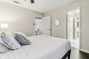 Overhill Ct-L2110-032.jpg