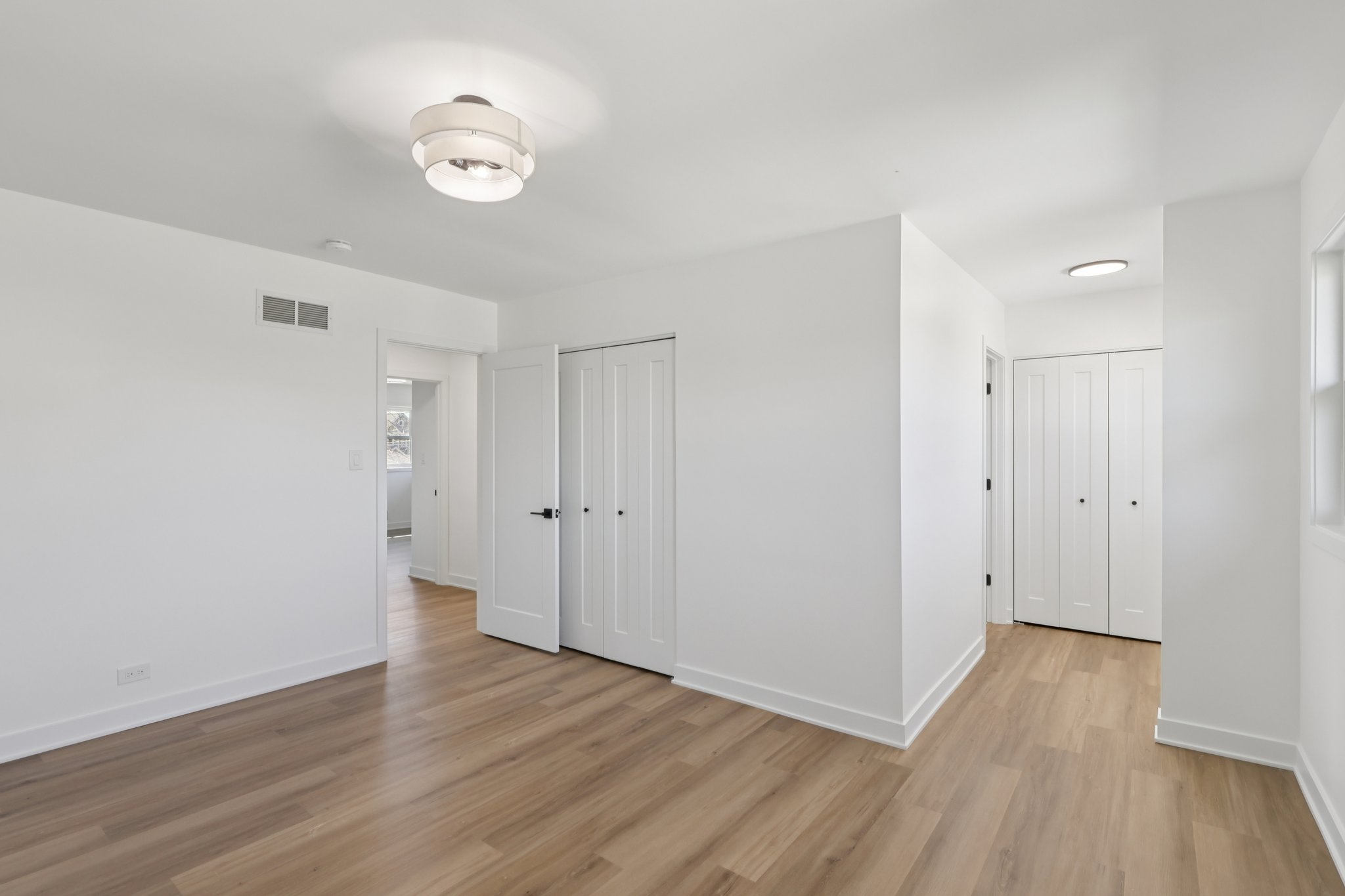 W Rascher Ave-S2803-018.jpg