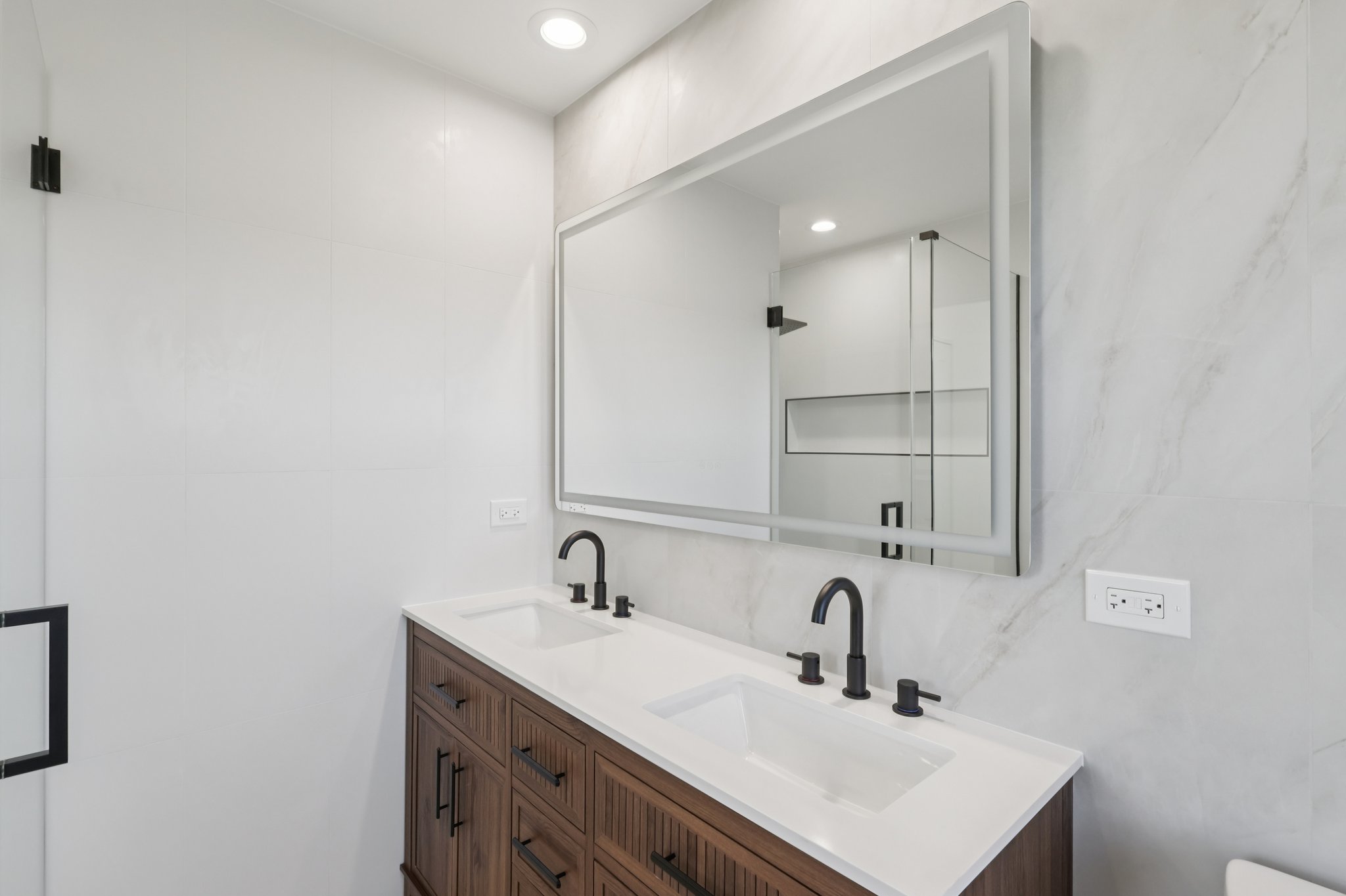 W Rascher Ave-S2803-019.jpg