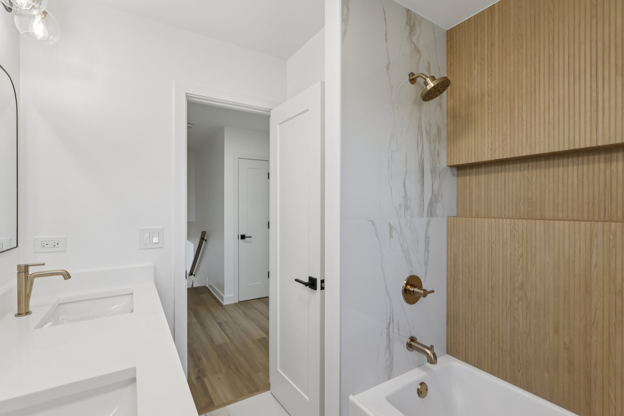 W Rascher Ave-S2803-022.jpg