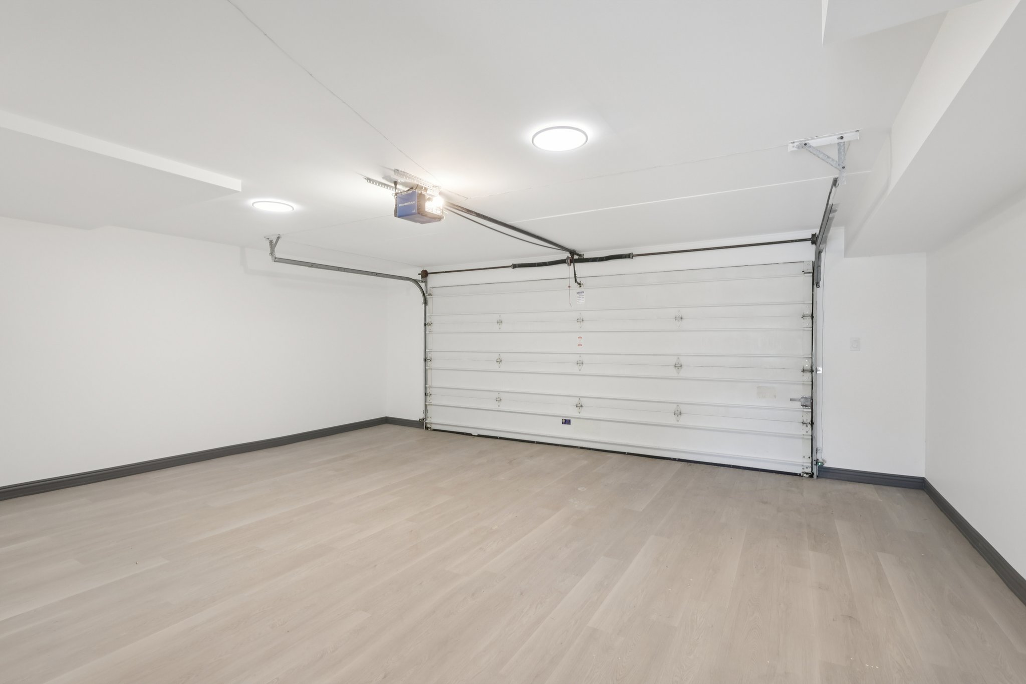 W Rascher Ave-S2803-036.jpg