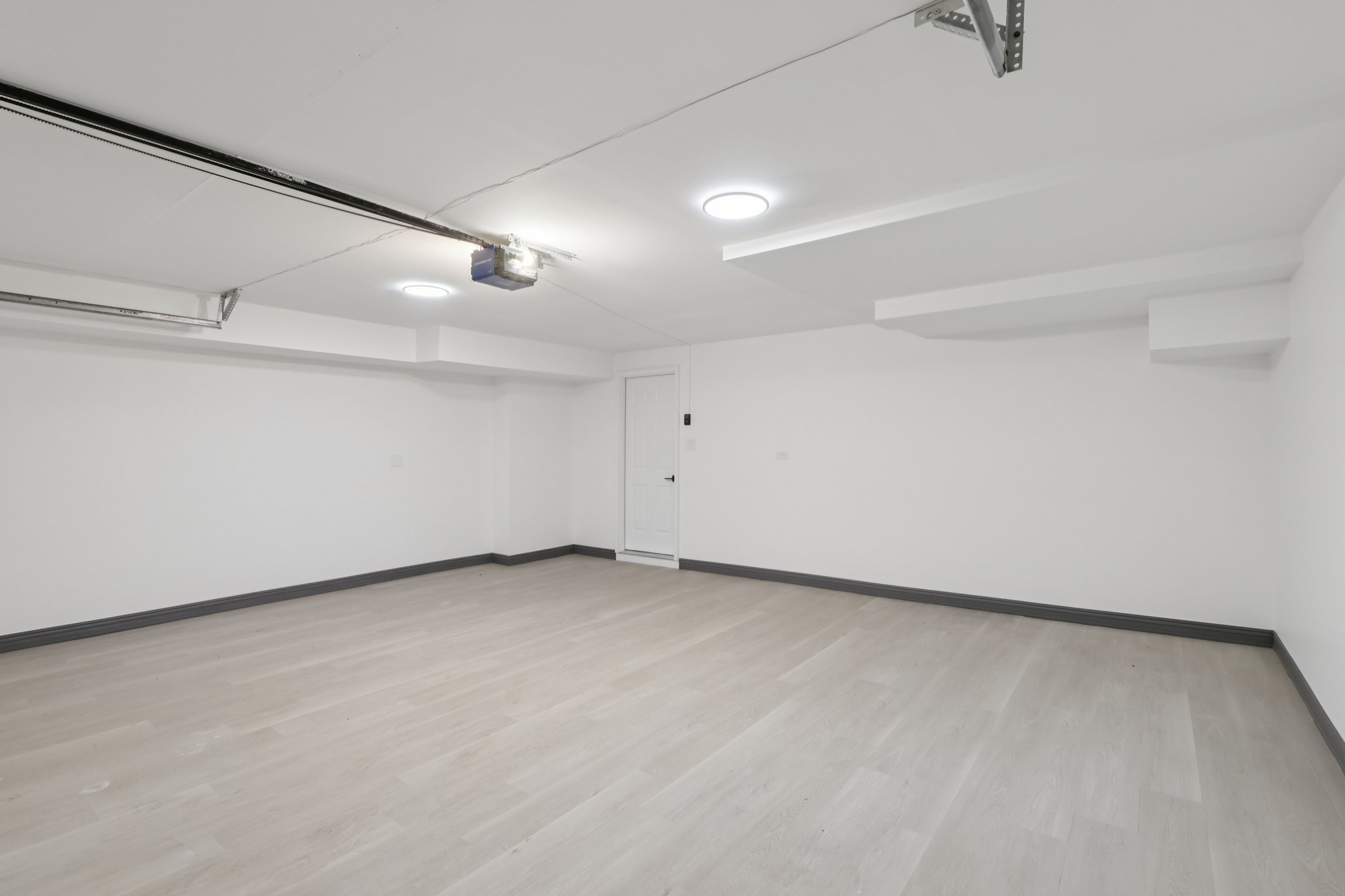 W Rascher Ave-S2803-037.jpg