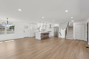 W Rascher Ave-S2803-007.jpg