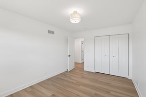 W Rascher Ave-S2803-026.jpg