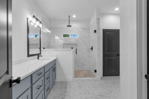  Photo 67