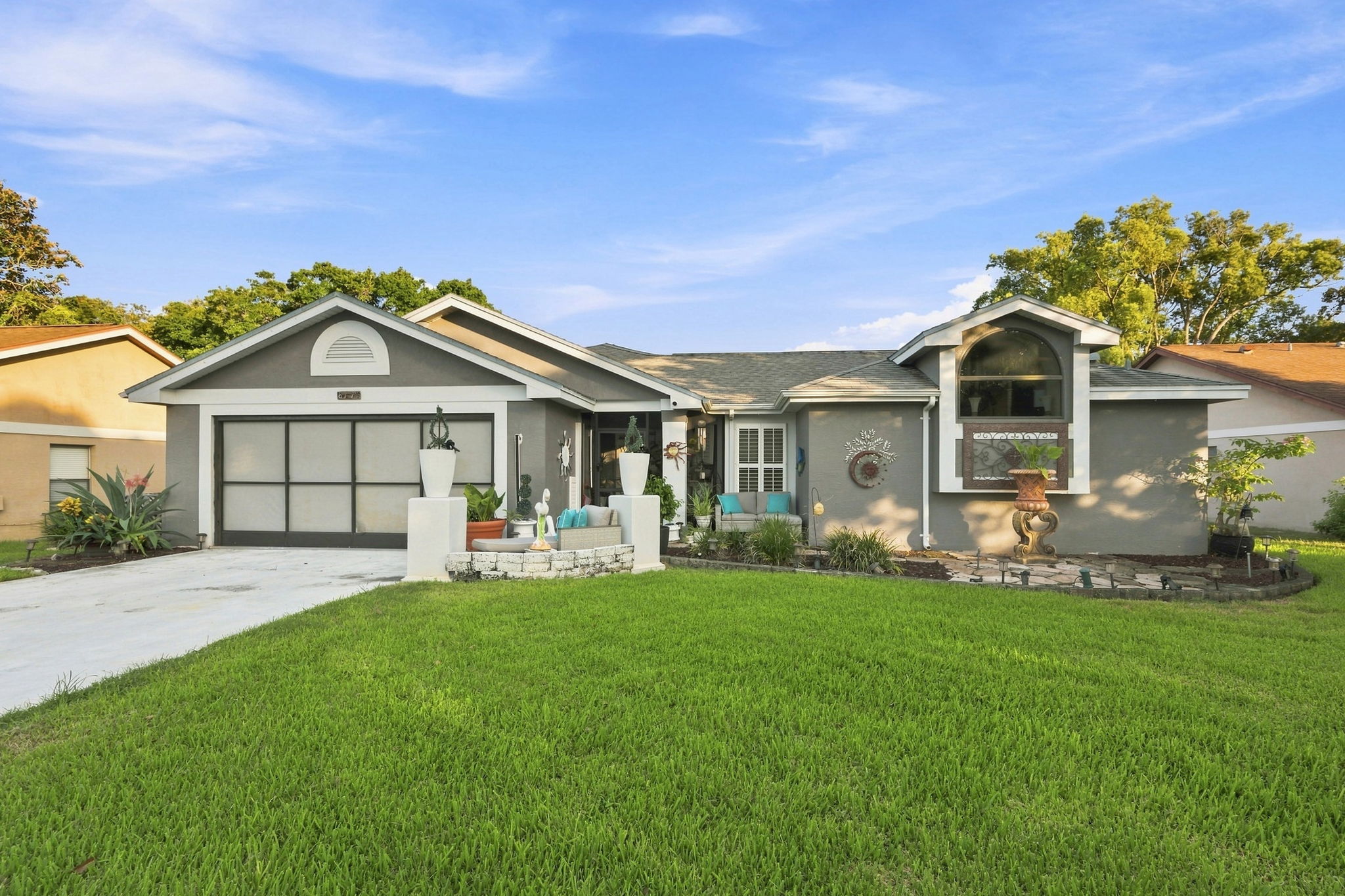 Front Exterior3