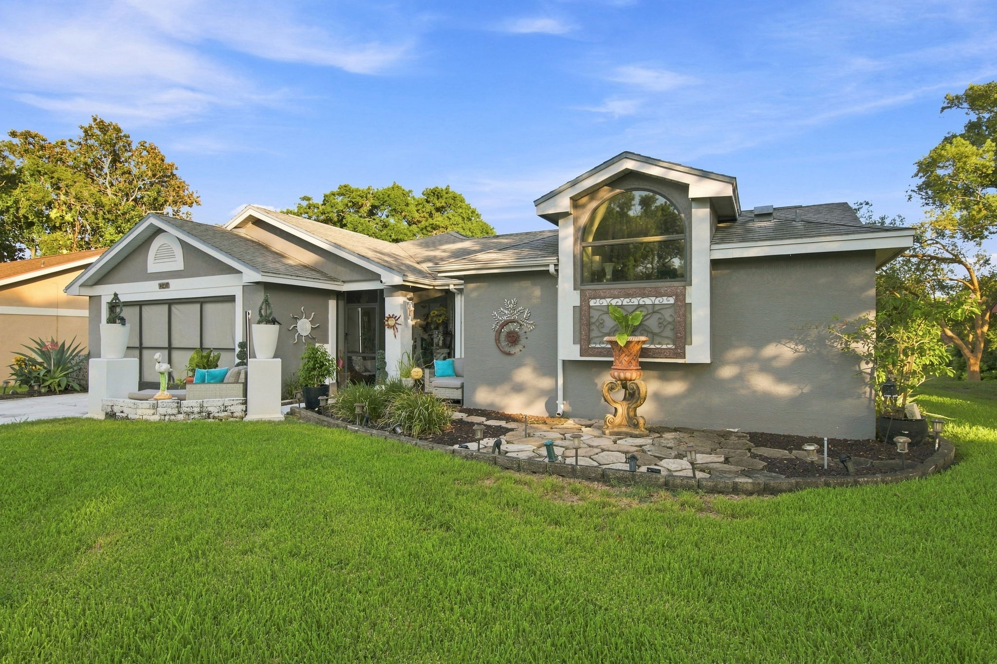 Front Exterior5