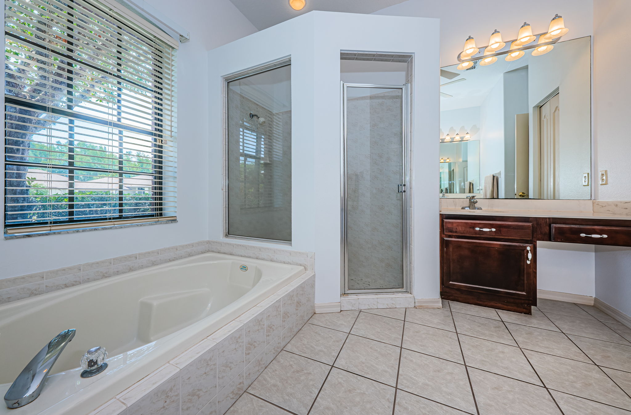 Master Bathroom1b-2