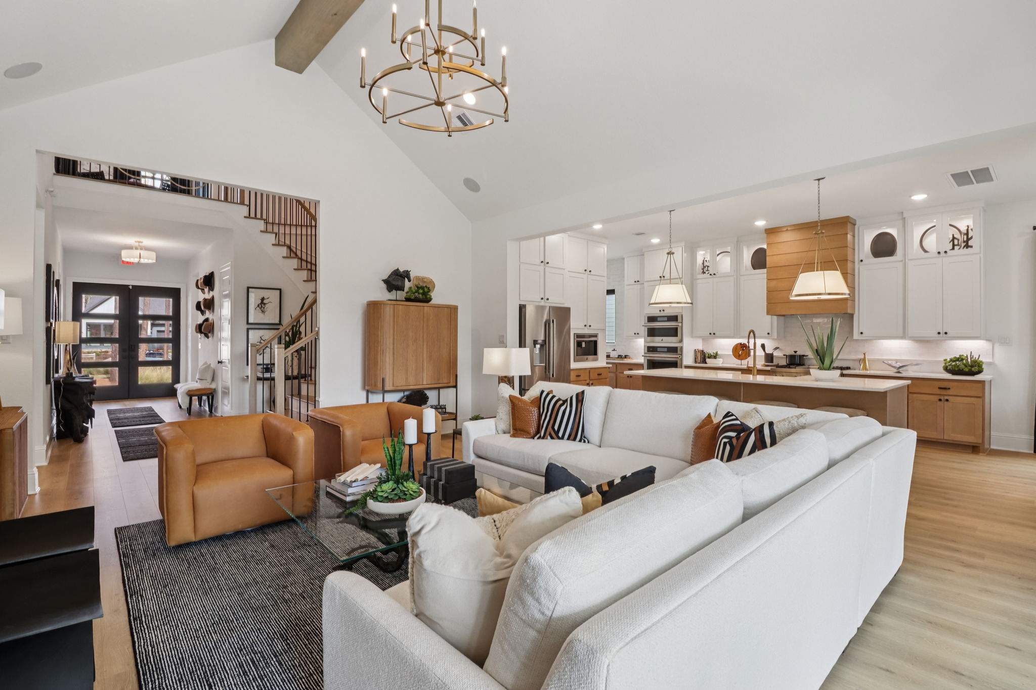 8137 Yall Street-S2101-009