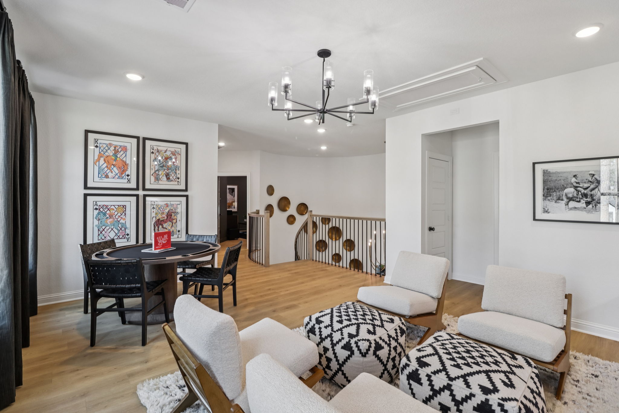 8137 Yall Street-S2101-016