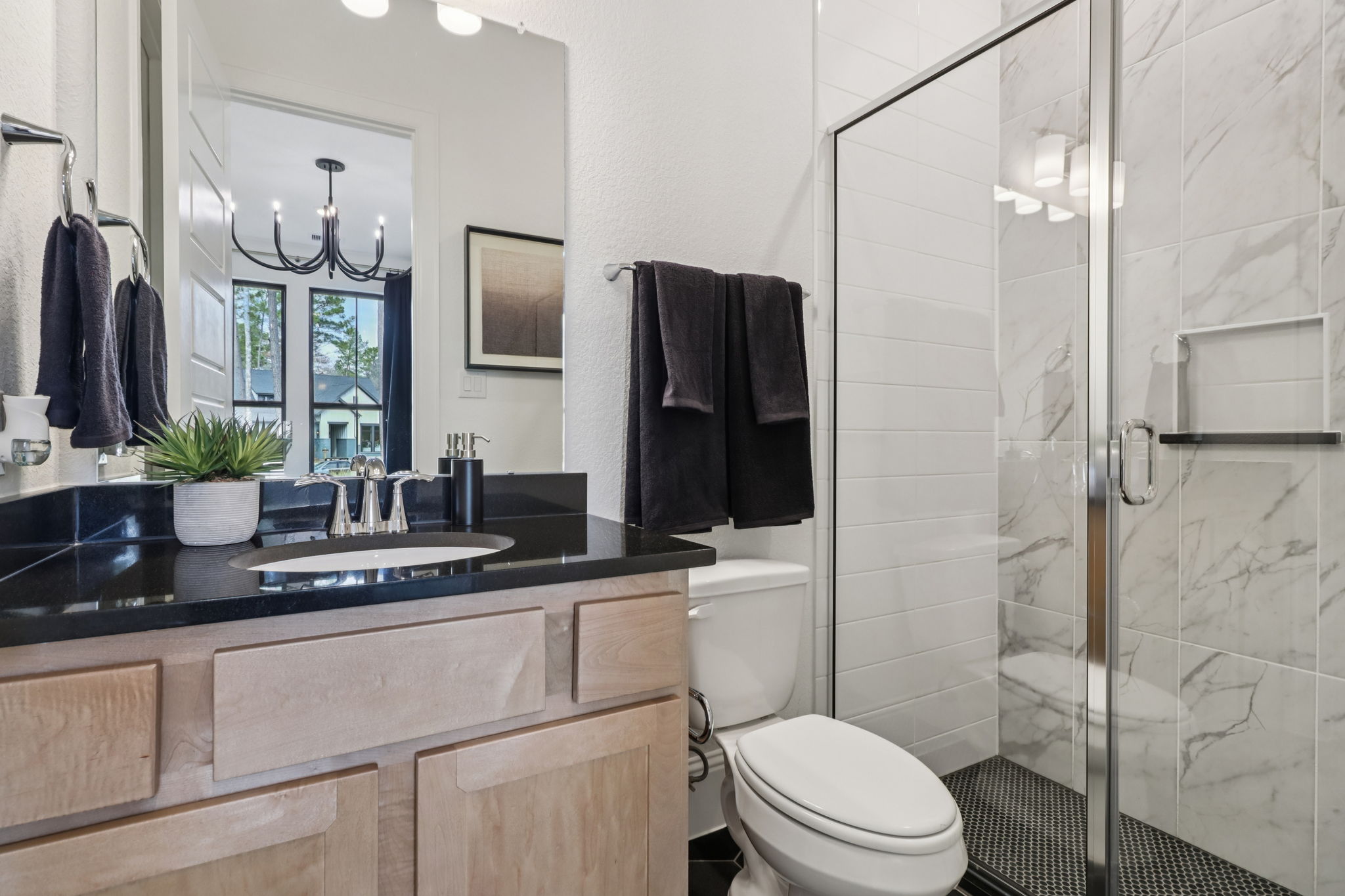 8137 Yall Street-S2101-026