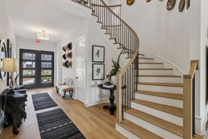 8137 Yall Street-S2101-005