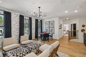 8137 Yall Street-S2101-015