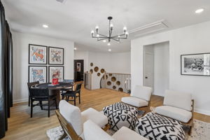 8137 Yall Street-S2101-016