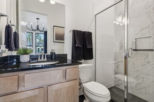 8137 Yall Street-S2101-026