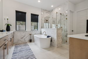 8137 Yall Street-S2101-029