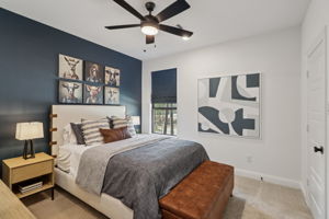 8137 Yall Street-S2101-037