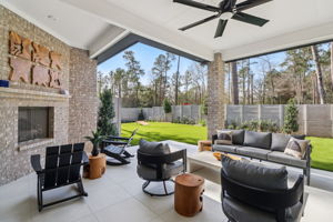 8137 Yall Street-S2101-042