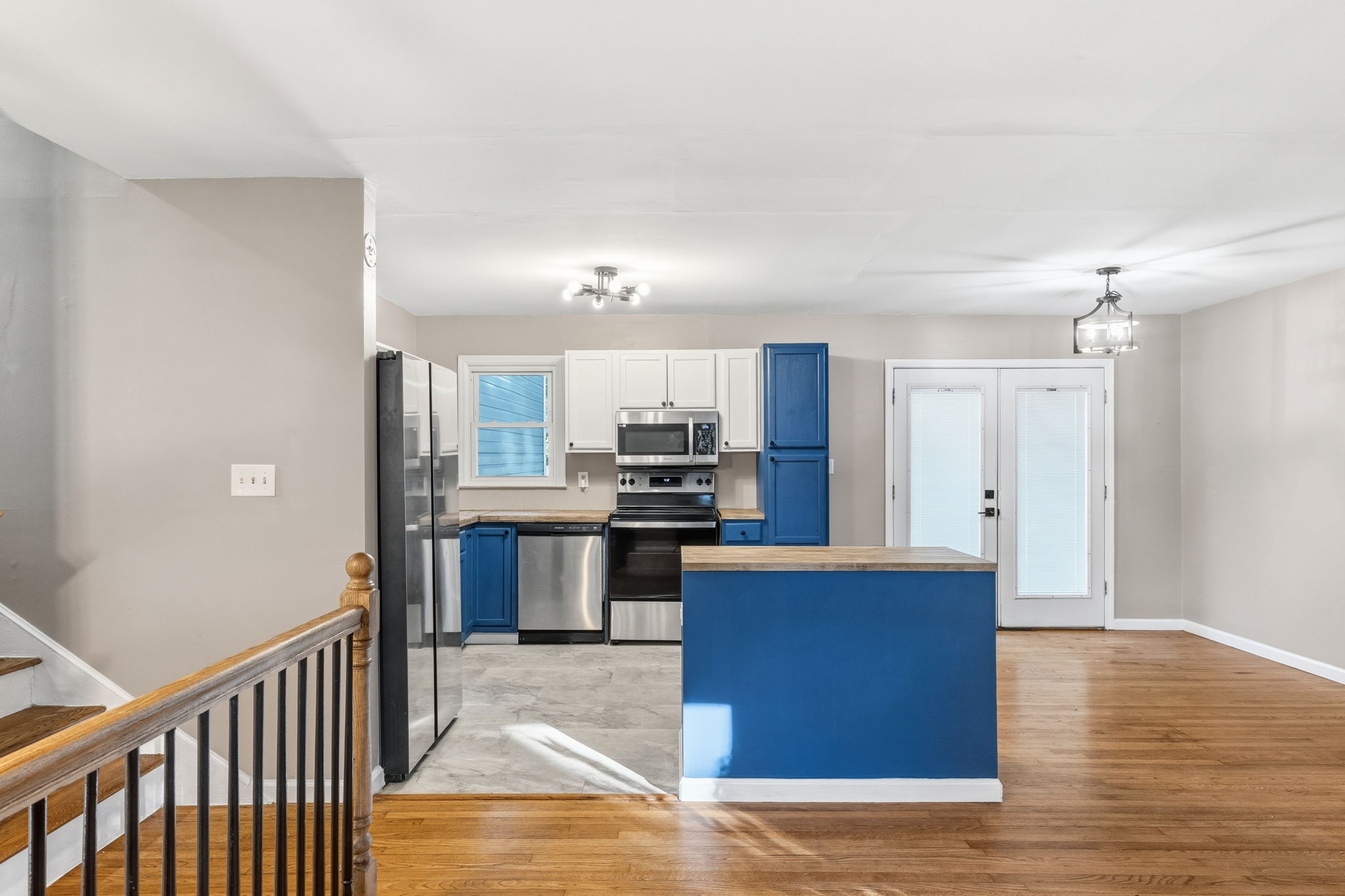 Kitchen (Main Level)