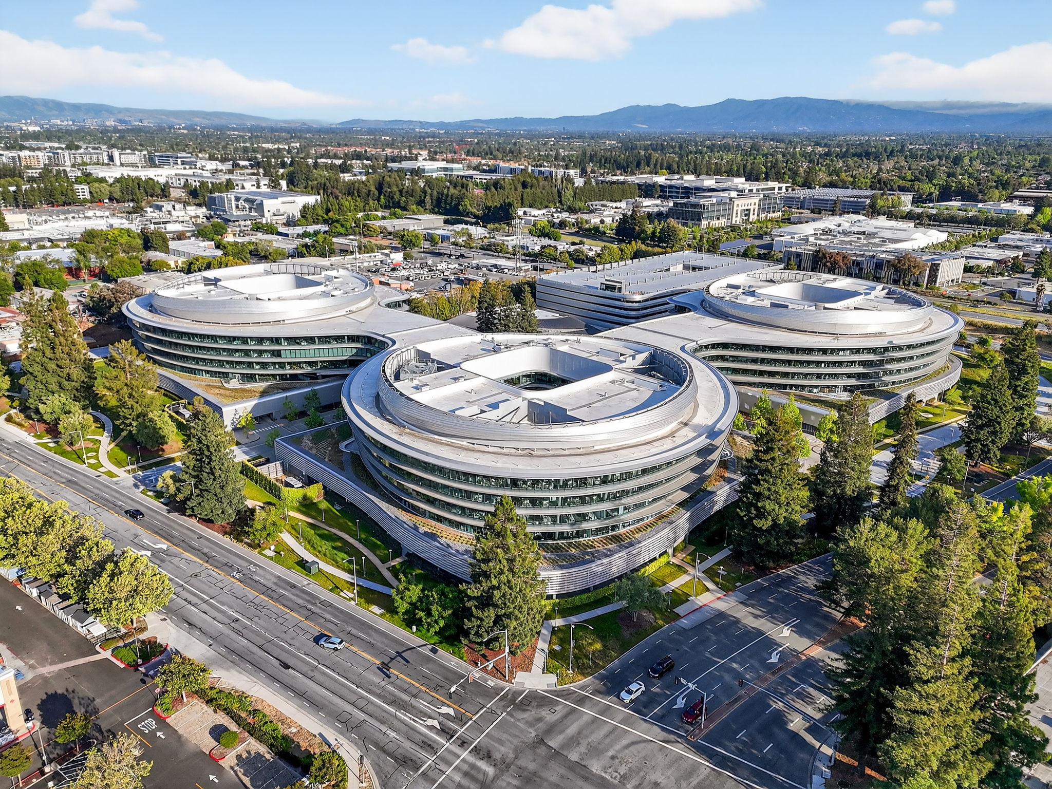 Apple Wolfe Campus