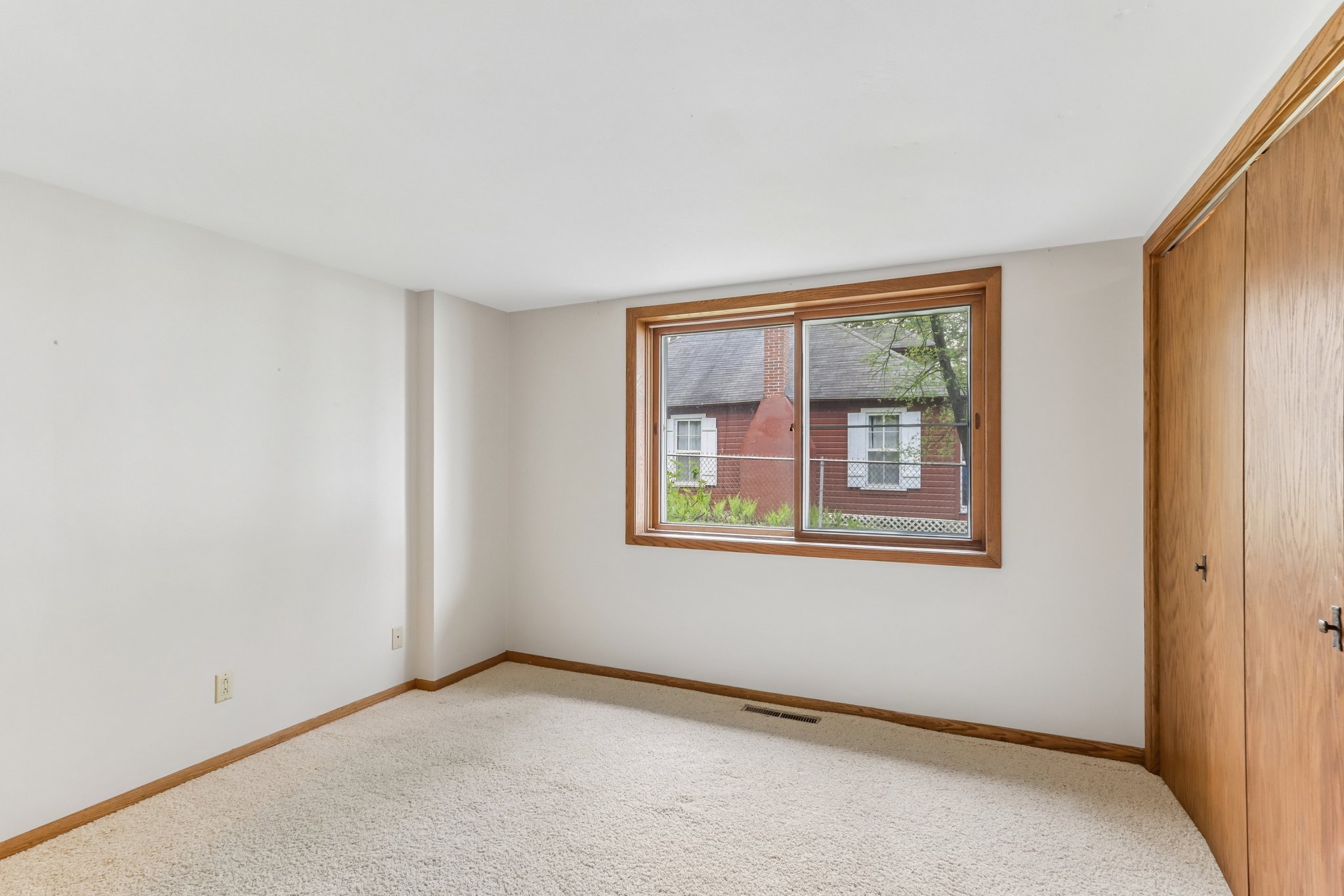 Highland Rd-S0105-024.jpg