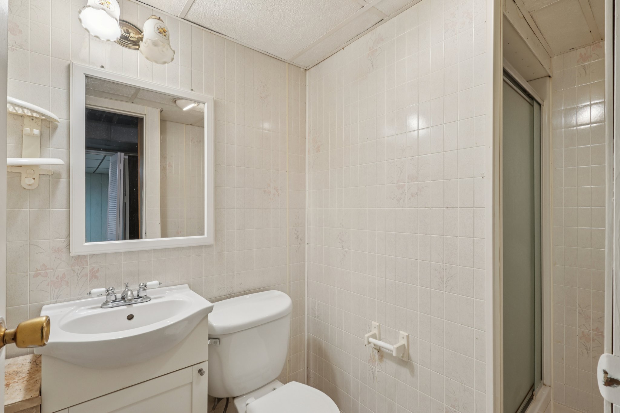 Laura Ave-S2211-026.jpg