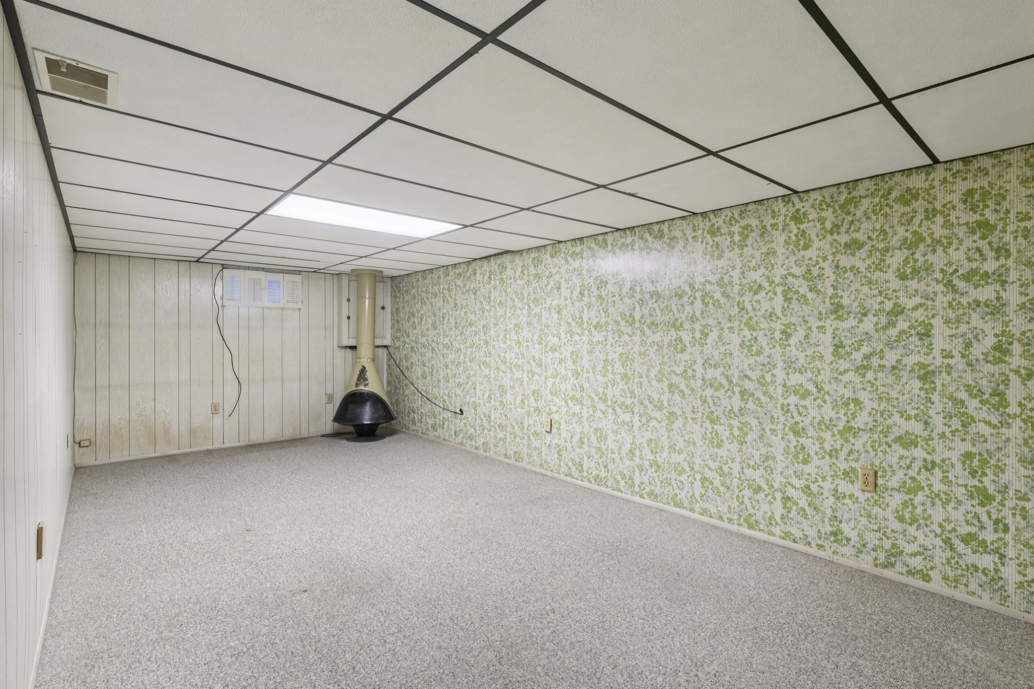 Laura Ave-S2211-030.jpg