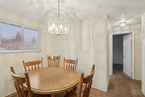 Laura Ave-S2211-011.jpg