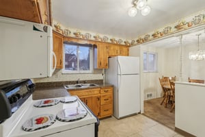 Laura Ave-S2211-014.jpg