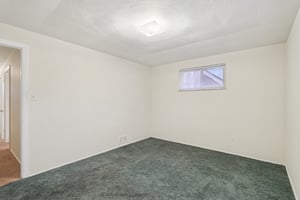 Laura Ave-S2211-024.jpg