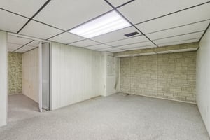 Laura Ave-S2211-028.jpg