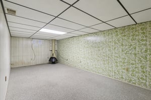 Laura Ave-S2211-030.jpg