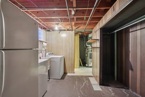 Laura Ave-S2211-033.jpg