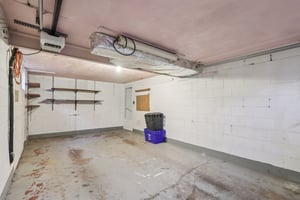 Laura Ave-S2211-034.jpg