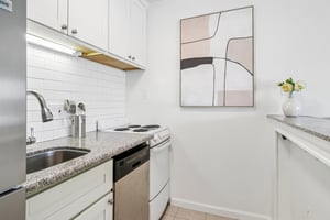 N Delaware St 504-S0707-012.jpg
