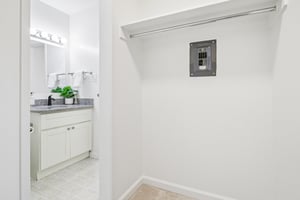 N Delaware St 504-S0707-018.jpg