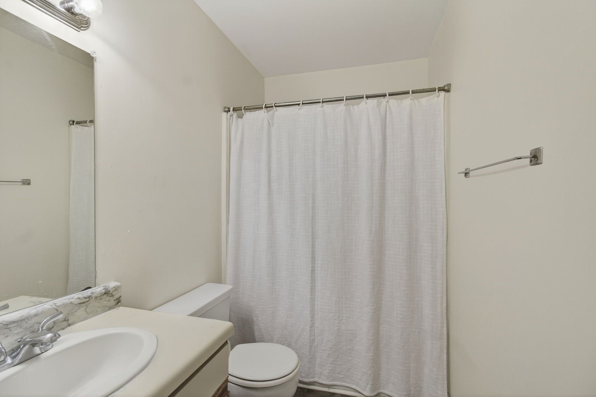 Downstairs Unit A shared hall bath