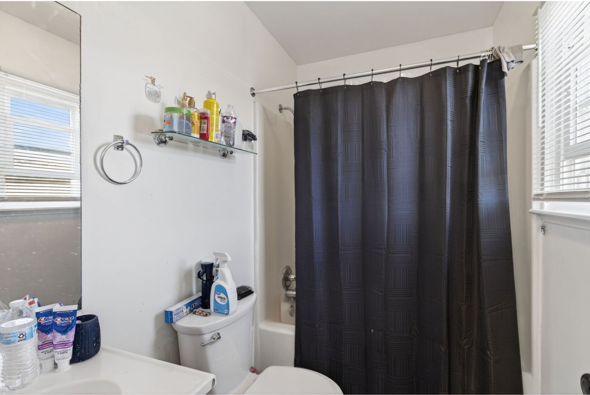 Upstairs Unit B Primary Bath