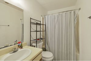 Upstairs Unit B Shared Bath