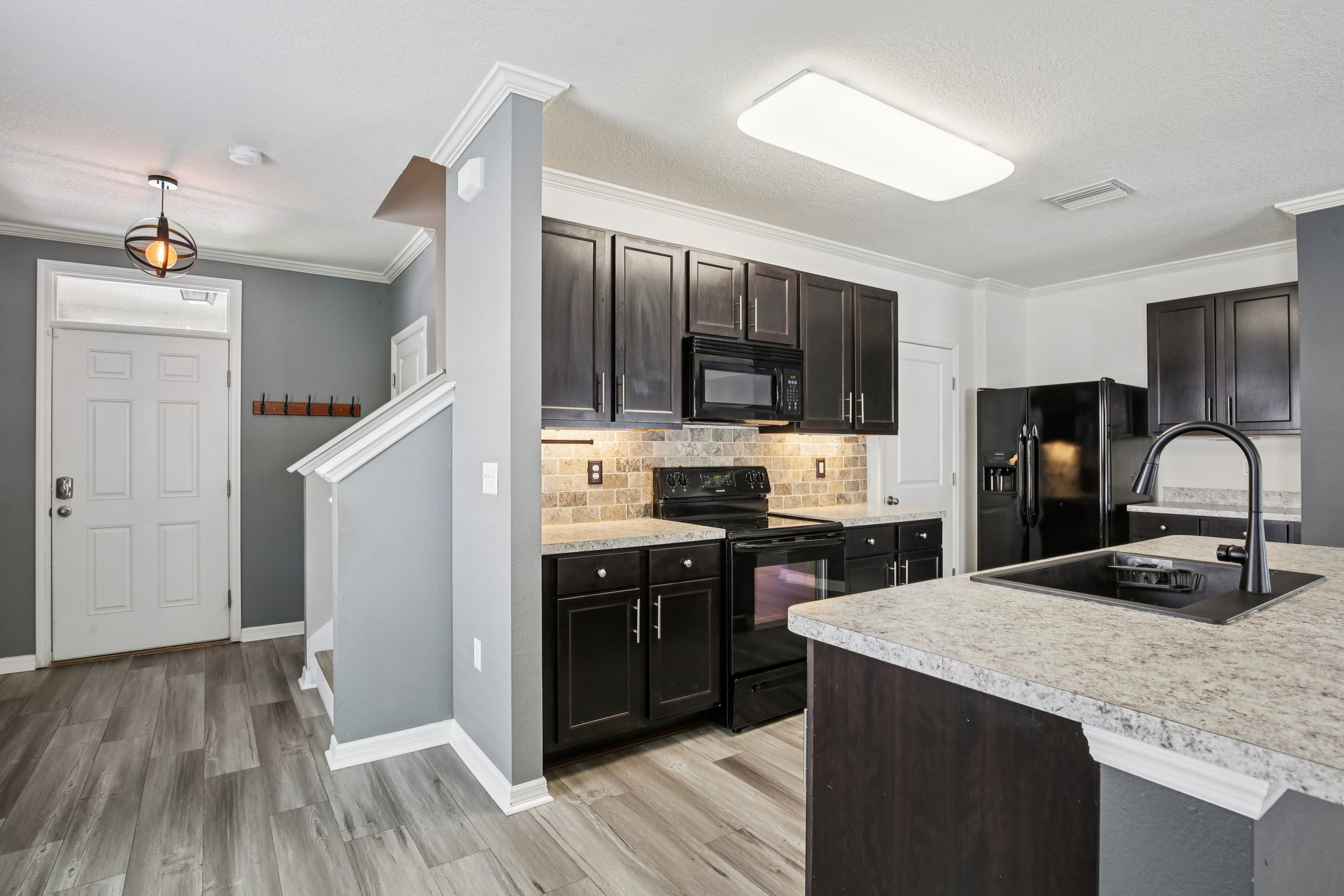 Wiltonway Dr-S1204-011.jpg