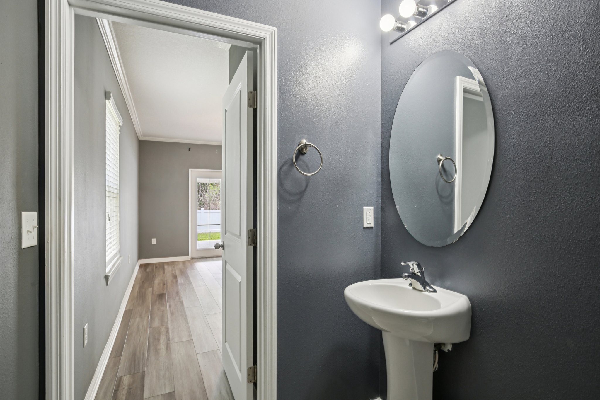 Wiltonway Dr-S1204-017.jpg