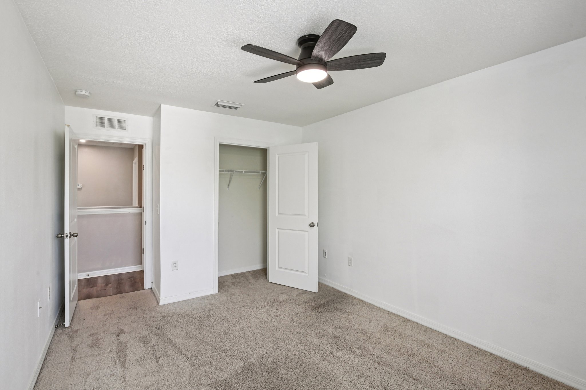 Wiltonway Dr-S1204-024.jpg