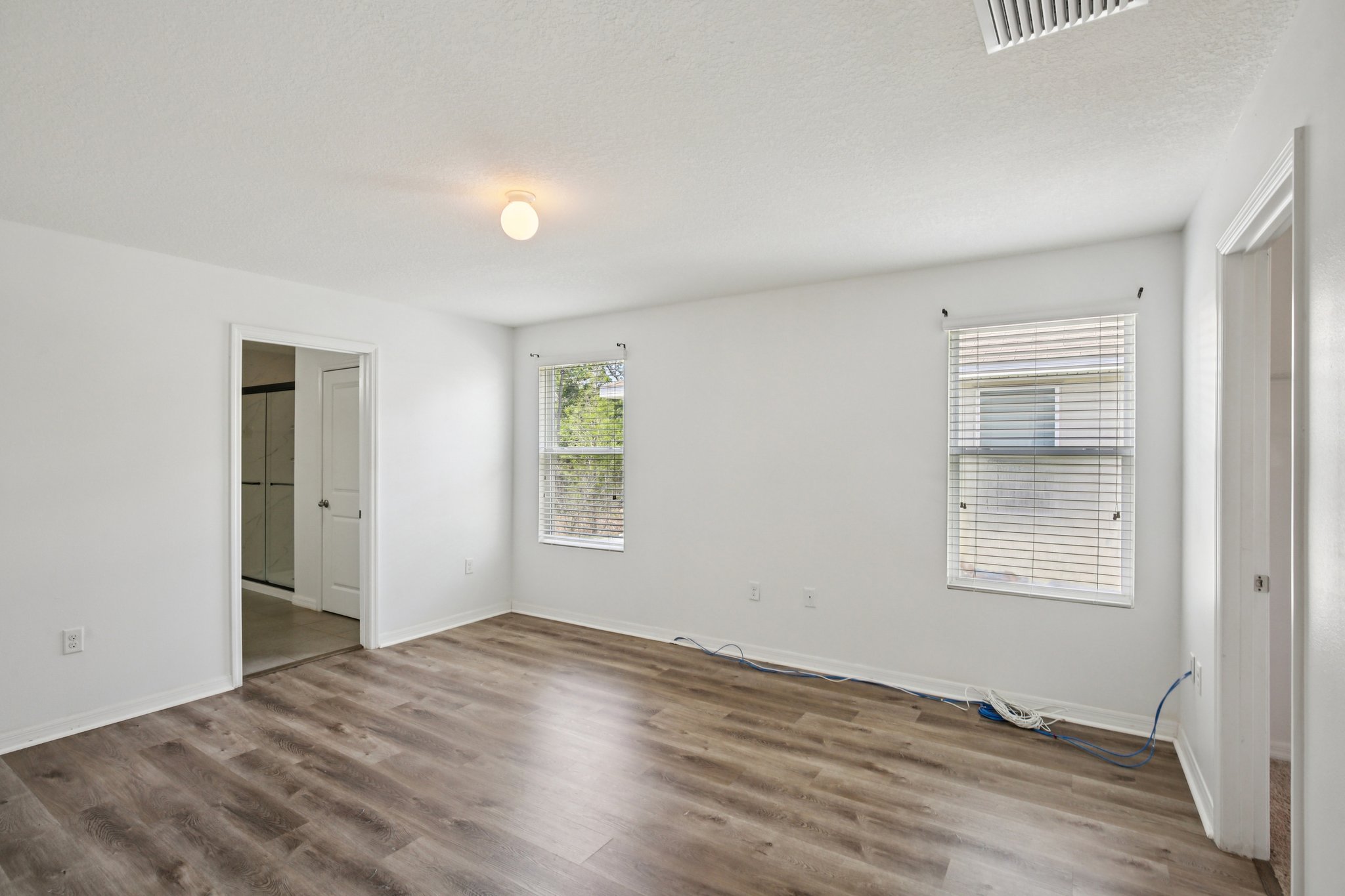 Wiltonway Dr-S1204-025.jpg