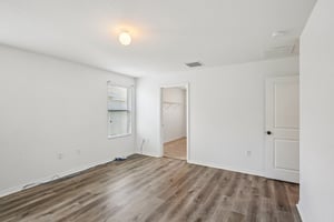 Wiltonway Dr-S1204-029.jpg