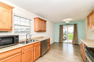 Kitchen & Breakfast Room