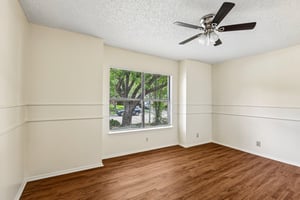 Manderly Pl-S3006-020.jpg